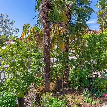 Mira Apartment Porec Bagian luar foto