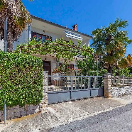 Mira Apartment Porec Bagian luar foto