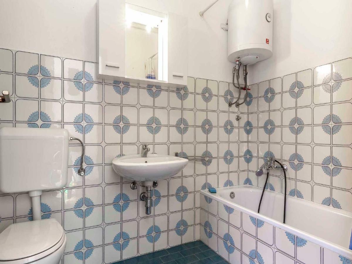 Mira Apartment Porec Bagian luar foto