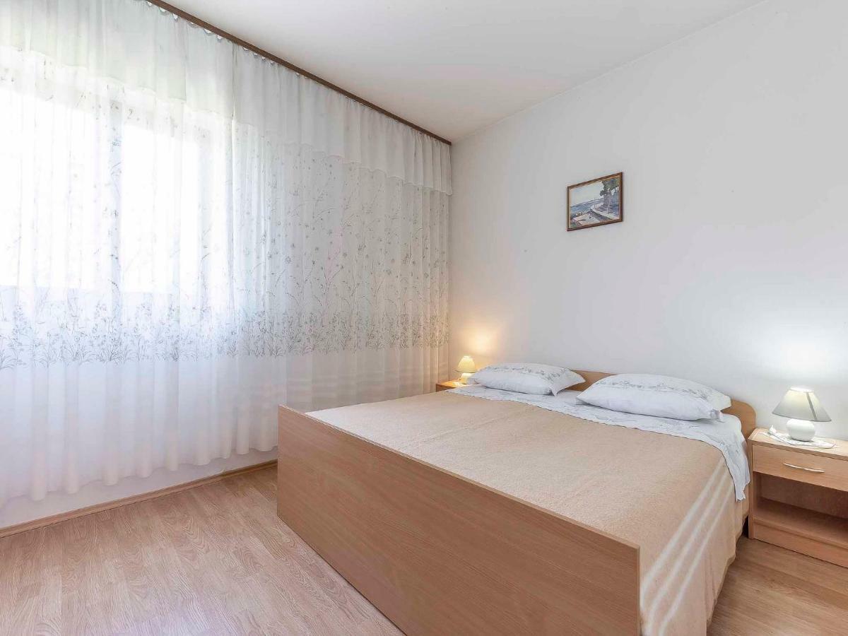 Mira Apartment Porec Bagian luar foto
